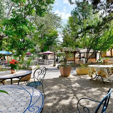 Village Les Bories Vakantiepark Niozelles